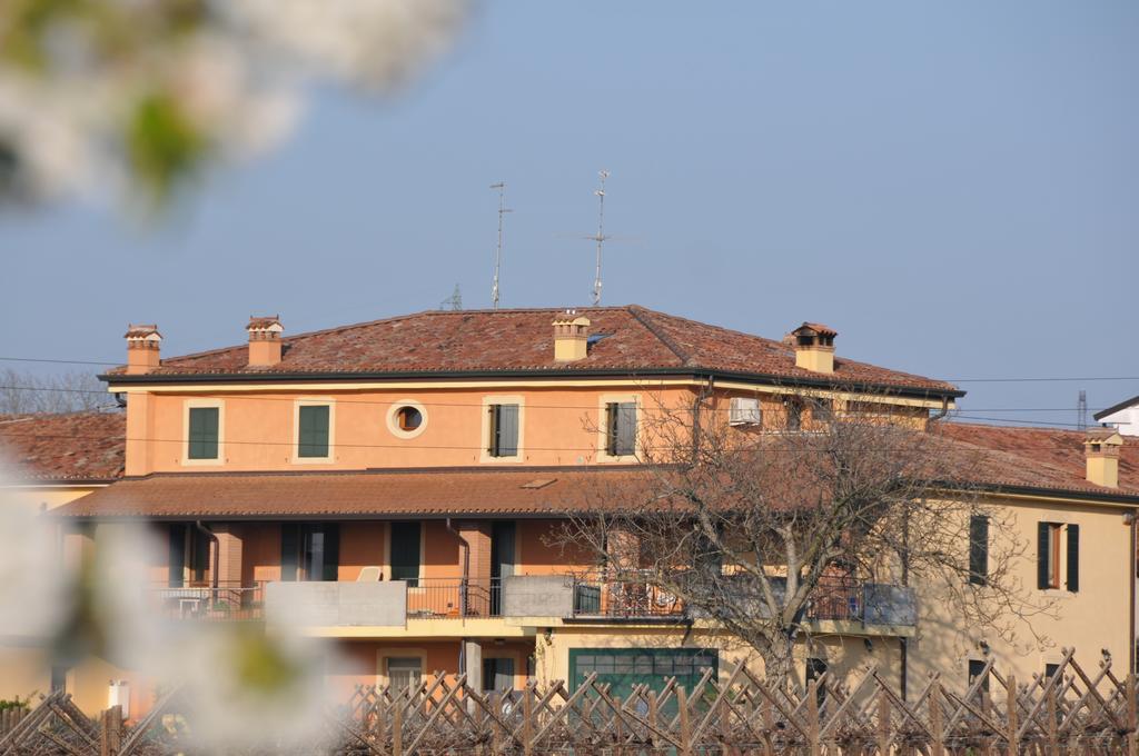 Agriturismo Corte Albarel Castelnuovo del Garda Exterior photo